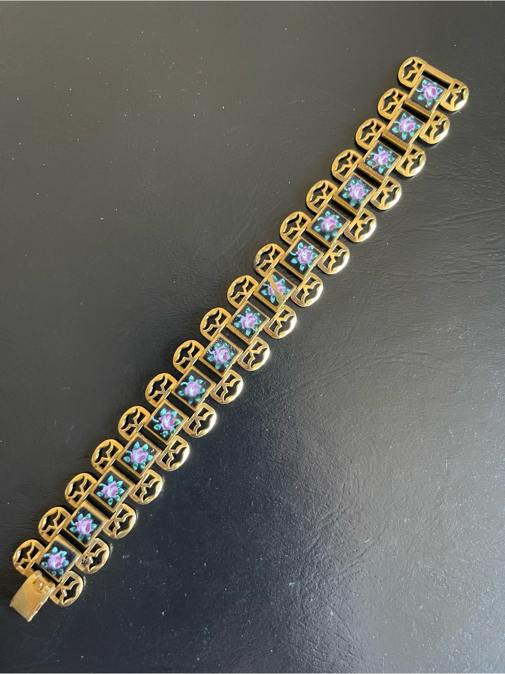 Vintage Gold-Tone Floral Enamel Bracelet.